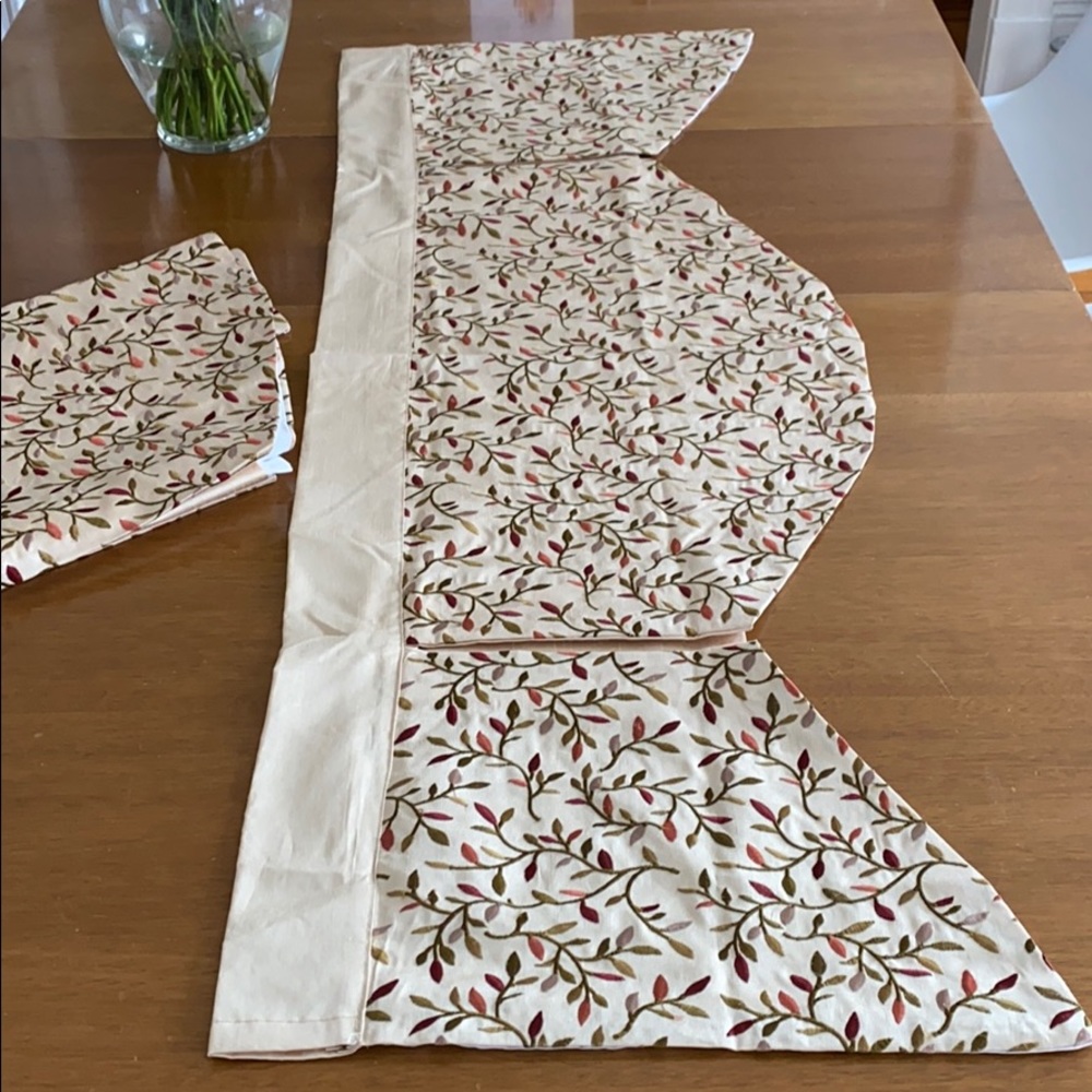 NWOT Elite Window Valance